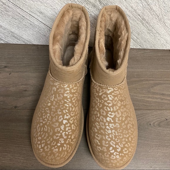 UGG | Classic Mini Snow Leopard Amphora NEW in Box - Picture 6 of 7